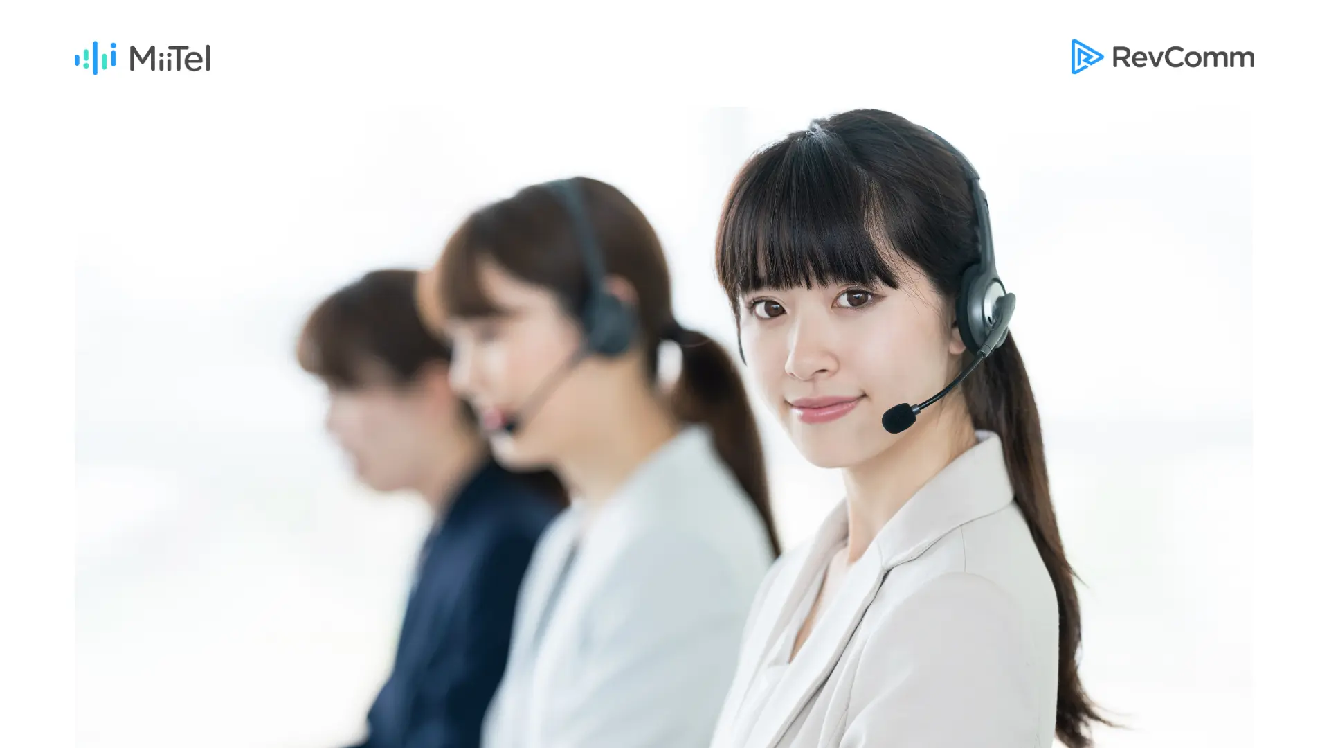 Read more about the article Apa itu Call Center? Pengertian, Tugas, Manfaat, dan Tips untuk Perusahaan​