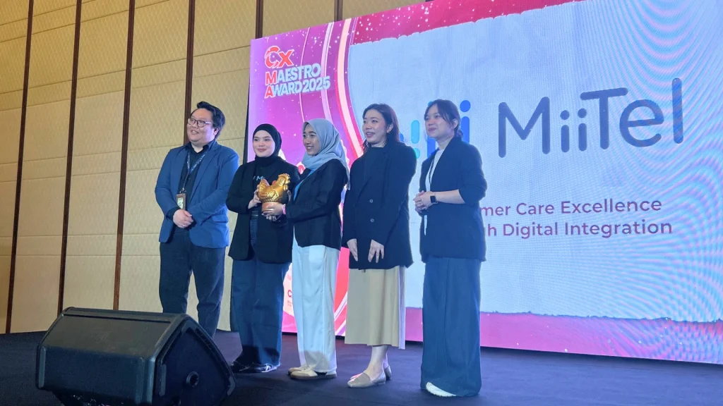 MiiTel RevComm Indonesia MarkPlus CX Maestro Award