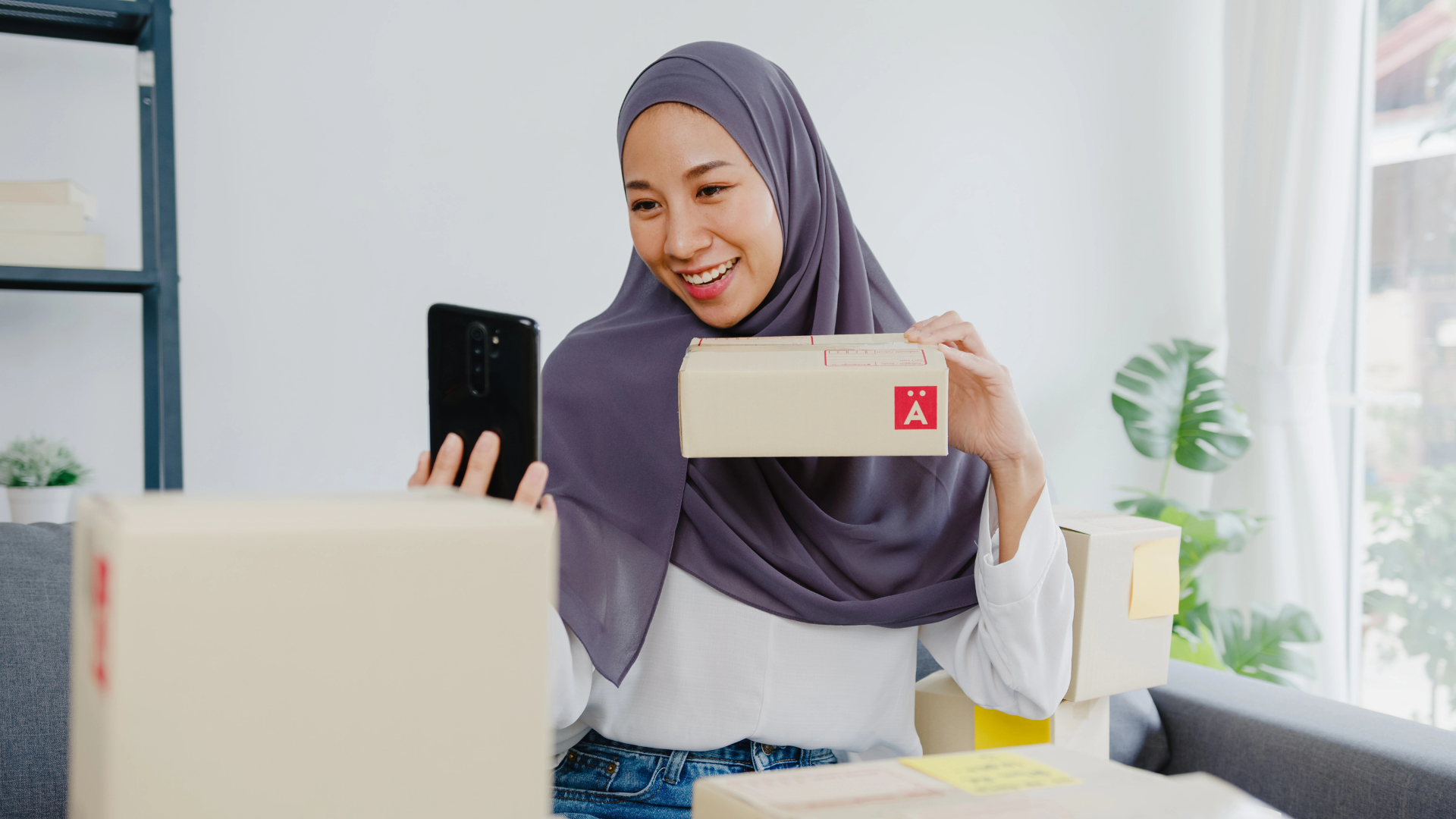 Read more about the article Pengiriman Logistik Jelang Ramadan Diprediksi Naik Hingga 30%, Bagaimana Kesiapan Customer Service Anda?​