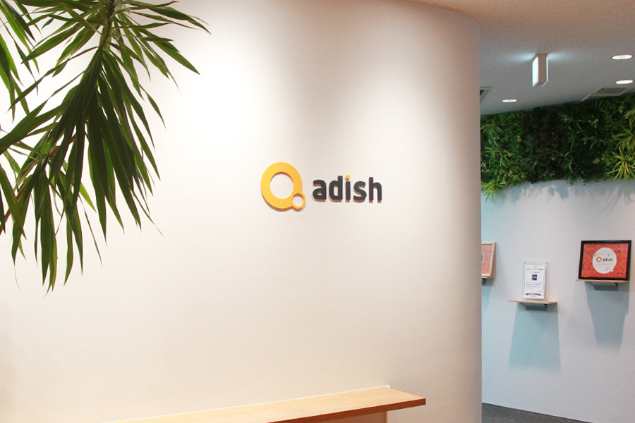 トークの温度感や会話のクセも漏れなく確認 新人教育やセルフコーチングに活用