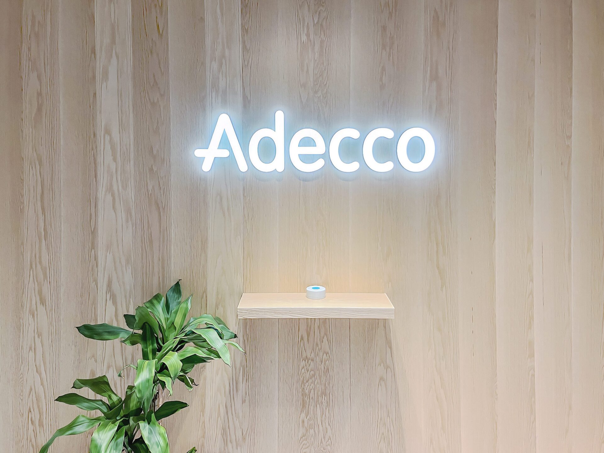 東京都カスハラ相談窓口にMiiTelを活用 正確な記録と応対品質向上に成功